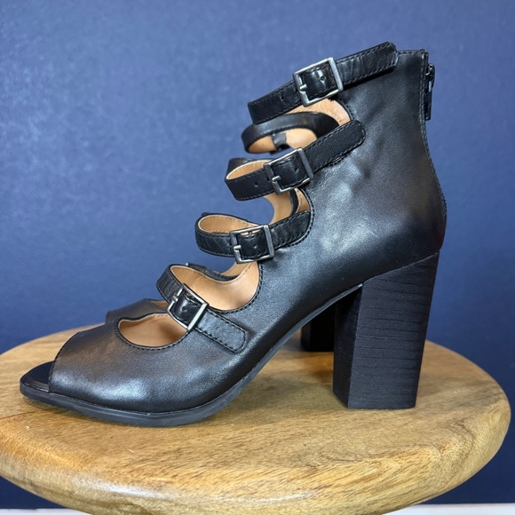 Seychelles Black Multi-Strap Kayak Heels Sandals | Size 6.5 - Picture 3 of 9